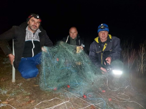Спипаха двама мрежари след 17-часова акция