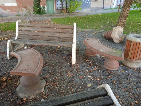 Ремонтираха площадката зад ДЗИ