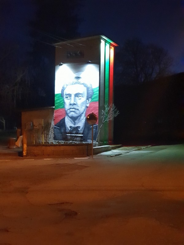 Поставиха осветление върху стенописа на Апостола в село Розово