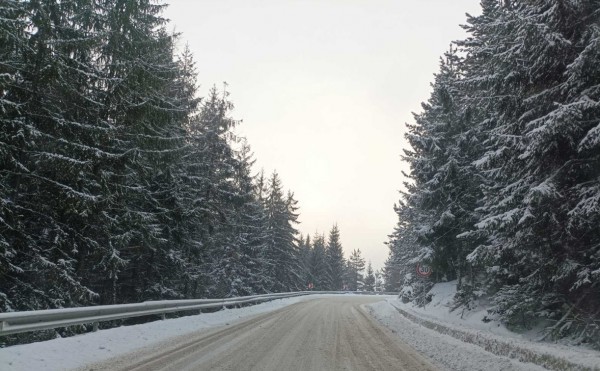 860 машини обработват републиканските пътища