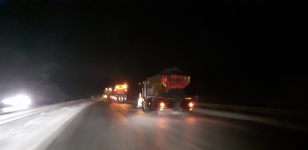 860 машини обработват републиканските пътища