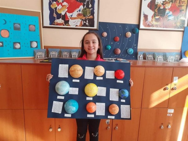 Четвъртокласници от ОУ „Георги Кирков“ създадоха проекти на Слънчевата система
