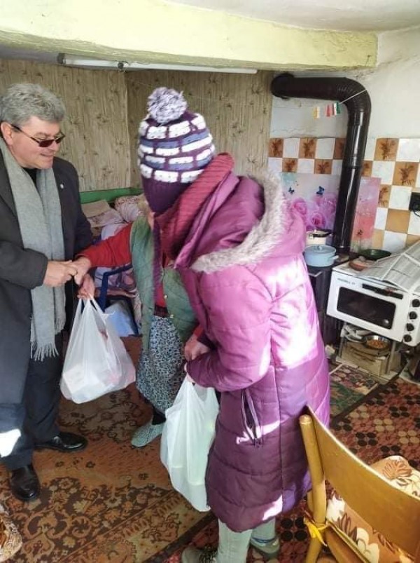 Сдружение “Бъдеще за децата“ раздаде 50 хранителни пакети на нуждаещите се 