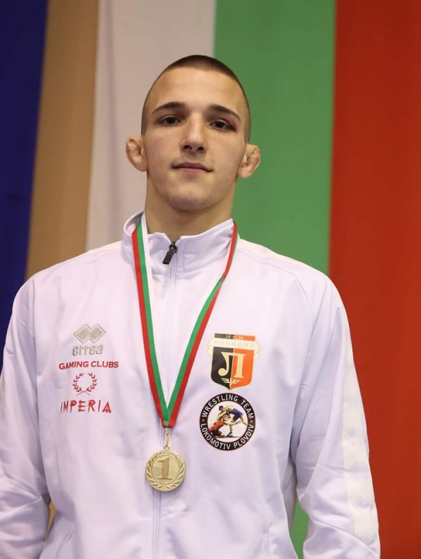 Републиканска титла грабна млад борец от Габарево