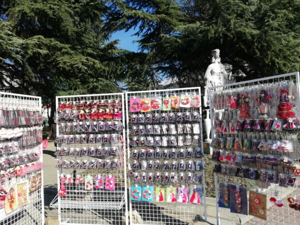 Първите мартеници вече са изложени на площад “Севтополис“