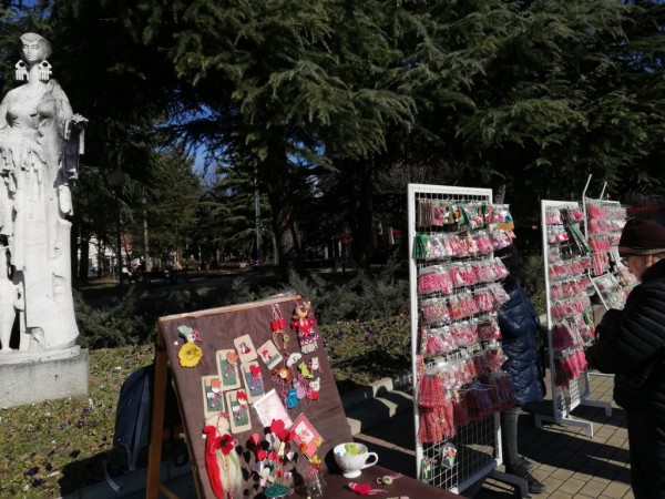 Първите мартеници вече са изложени на площад “Севтополис“