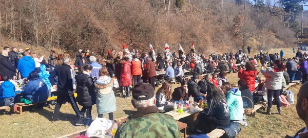 Любовта към традициите събра шипченци на празника Трифон Зарезан