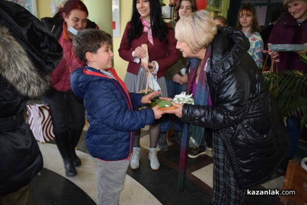“Пъстър свят” показаха талантливите художници от ателие „Пъстроцвет” 