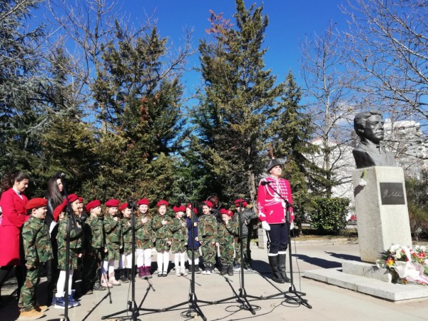 Казанлък се поклони пред саможертвата на Апостола на свободата