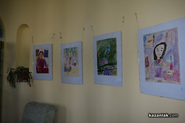 “Пъстър свят” показаха талантливите художници от ателие „Пъстроцвет” 