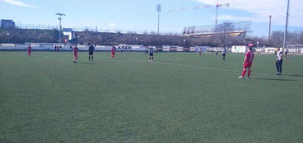 Розите завършиха контролите в елитната група с равенство