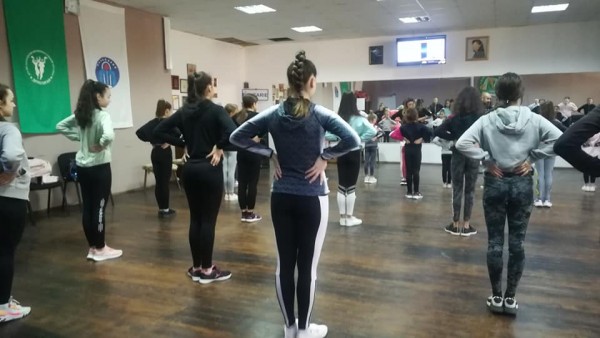 Двудневен лагер с ансамбъл “Детелини“ си спретнаха гимнастичките ни