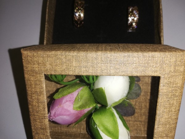 В Община Казанлък шест двойки сключват граждански брак на датата с шест двойки