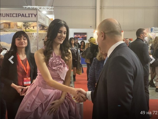 С партньорството на спа комплекс „Кингс валей“ Община Казанлък привлича интереса на посетителите на „Ваканция и спа експо“