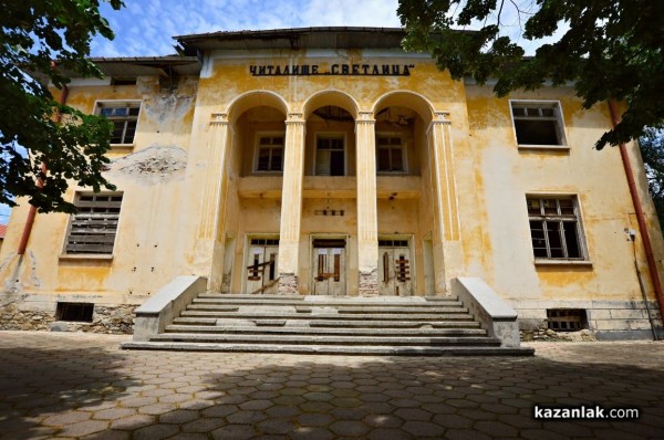 Бесарабският славей Лилия Семкова засне клип в читалището в Шипка