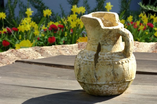 Кметът на Шипка изненада с грамота свой служител за осми март