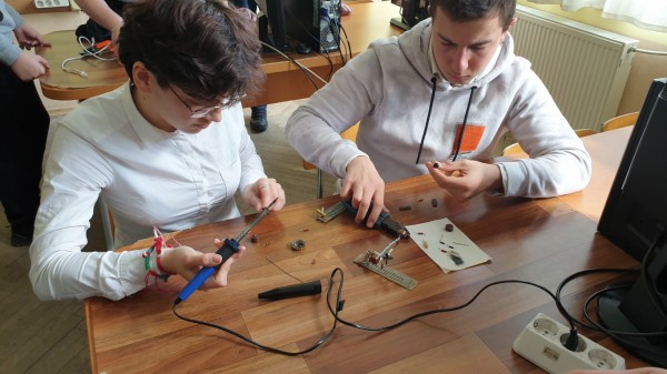 Специалност “Компютърна техника и технологии“ дава старт на Месеца на професиите в Механото