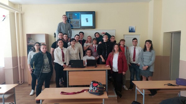 Специалност “Компютърна техника и технологии“ дава старт на Месеца на професиите в Механото