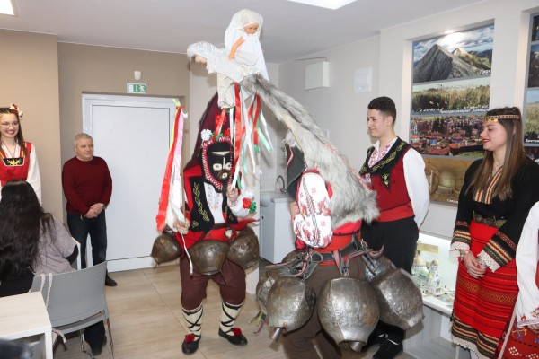 Училища от Варна гостуваха на ПГЛПТ