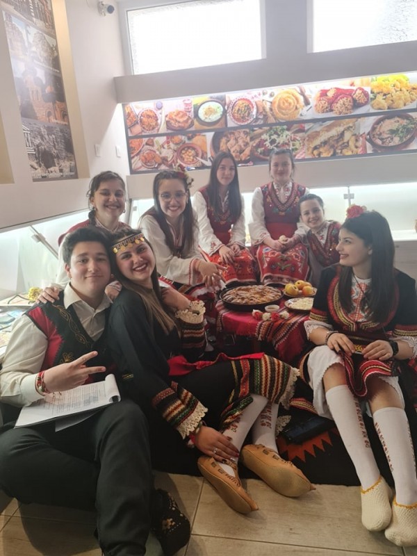 Училища от Варна гостуваха на ПГЛПТ