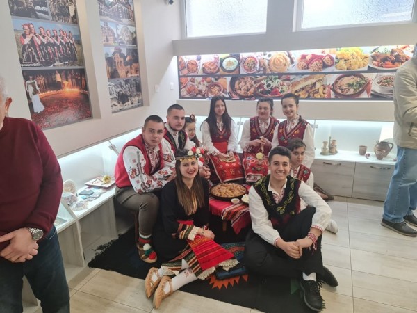 Училища от Варна гостуваха на ПГЛПТ