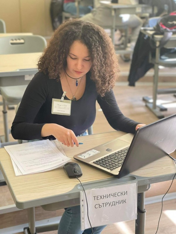 Ученици на ПГЛПТ регистрираха и управляваха учебно-тренировъчна фирма 