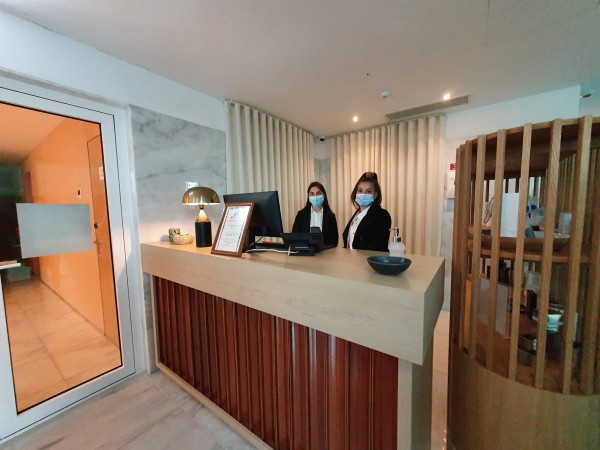 Зрелостници от ПГЛПТ обмениха опит в Лисабон, Португалия