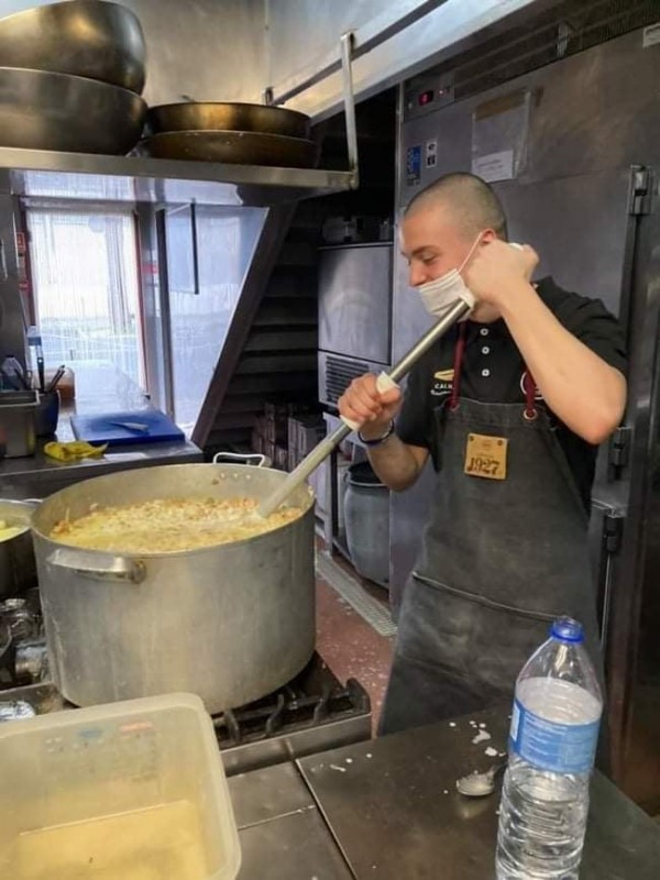 Зрелостници от ПГЛПТ обмениха опит в Лисабон, Португалия