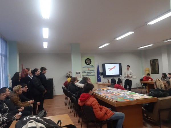 В училищата от Казанлък се проведе кампания за превенция на трафика на хора