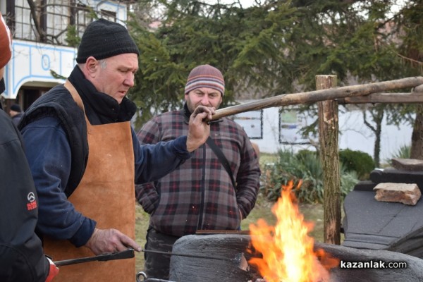 Майстори и любители на ножарството от цялата страна се събраха в Шипка 