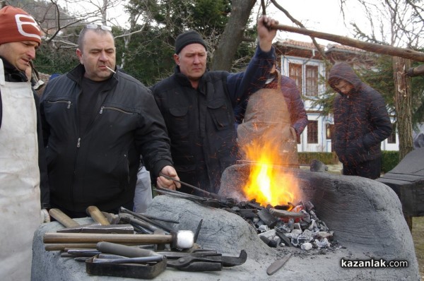 Майстори и любители на ножарството от цялата страна се събраха в Шипка 