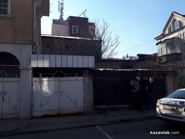 Гръмна трафопост в центъра на Казанлък, заради кражба на кабели. Голям район е без ток