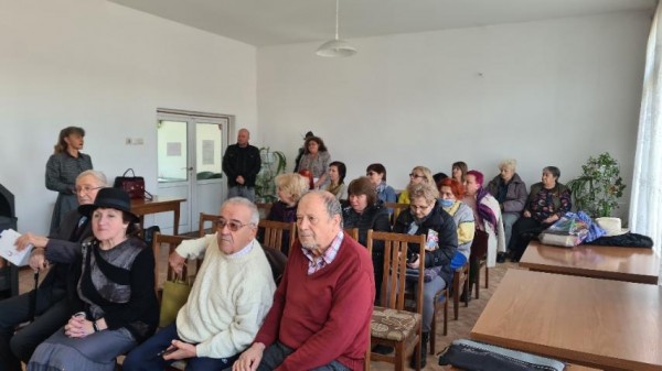 Дискусия „Хуморът и оптимизмът в българската литература“ се състоя в с. Турия