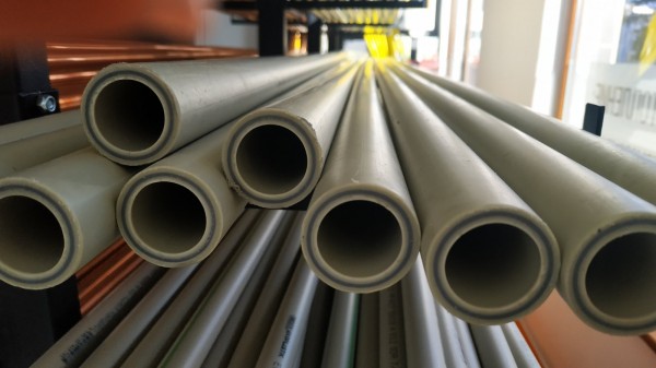 Разнообразие от тръби, и фитинги за тях, за Вашата отоплителна инсталация - само в Термокомфорт