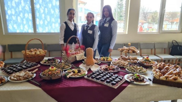 Дискусия „Хуморът и оптимизмът в българската литература“ се състоя в с. Турия