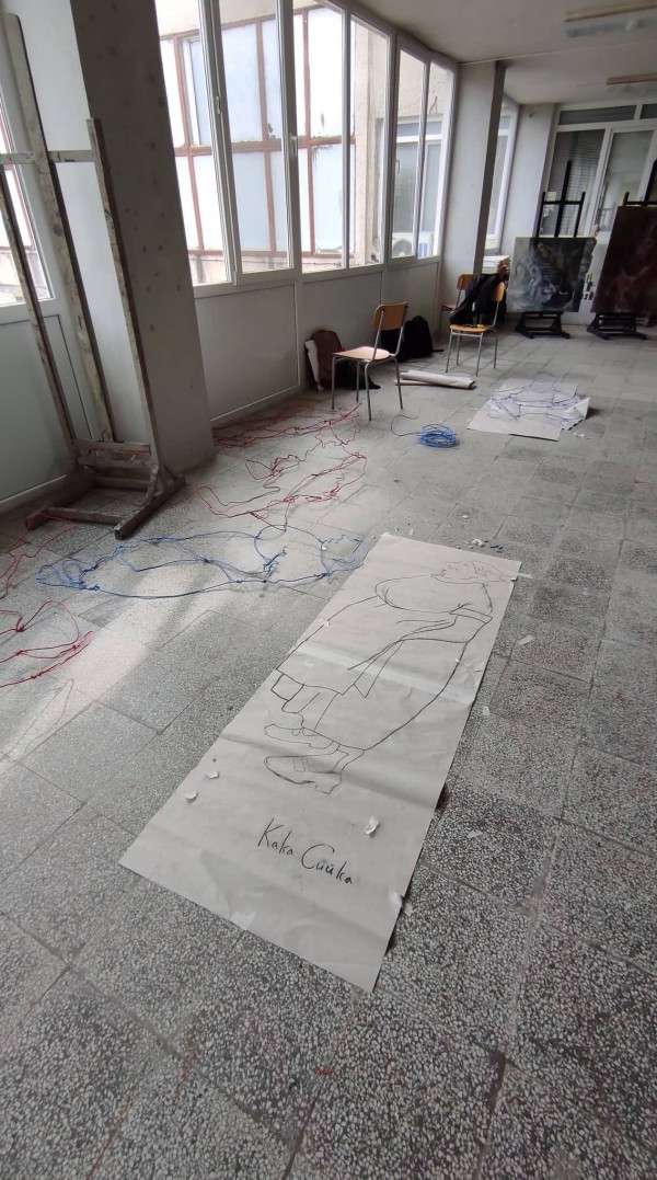 Арт инсталация “Нашенците“ наредиха ученици от Художествената гимназия 