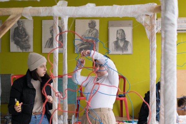 Арт инсталация “Нашенците“ наредиха ученици от Художествената гимназия 