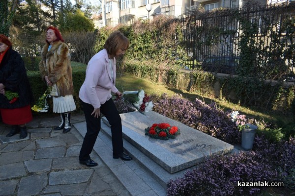 Възродените Чудомирови празници в Казанлък започнаха