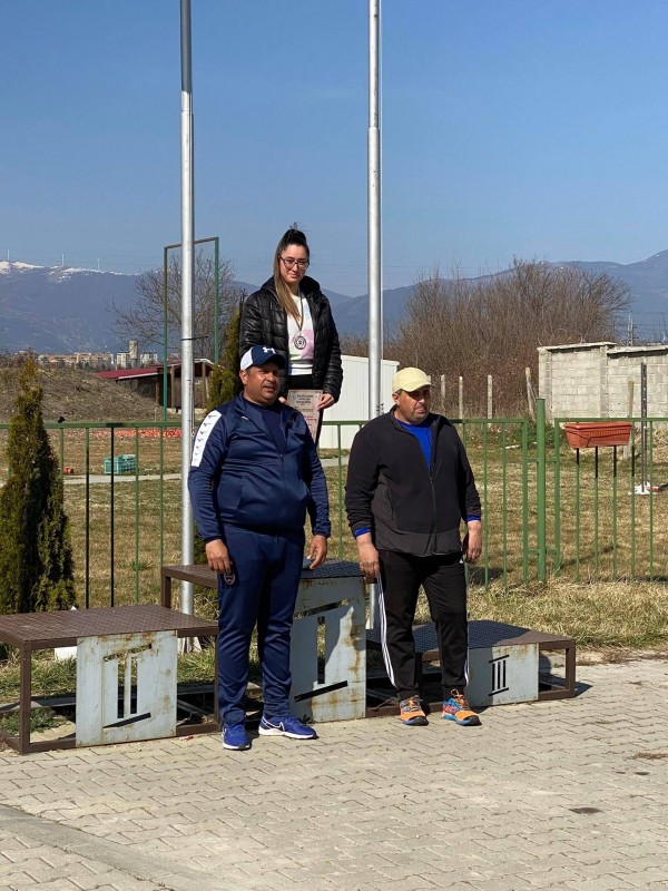 С 8 медала се окичиха стрелците от “Балиста“ от турнира в Казанлък