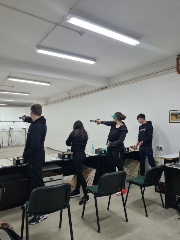 Казанлъшките стрелци завоюваха 13 медала от турнир в Стара Загора 