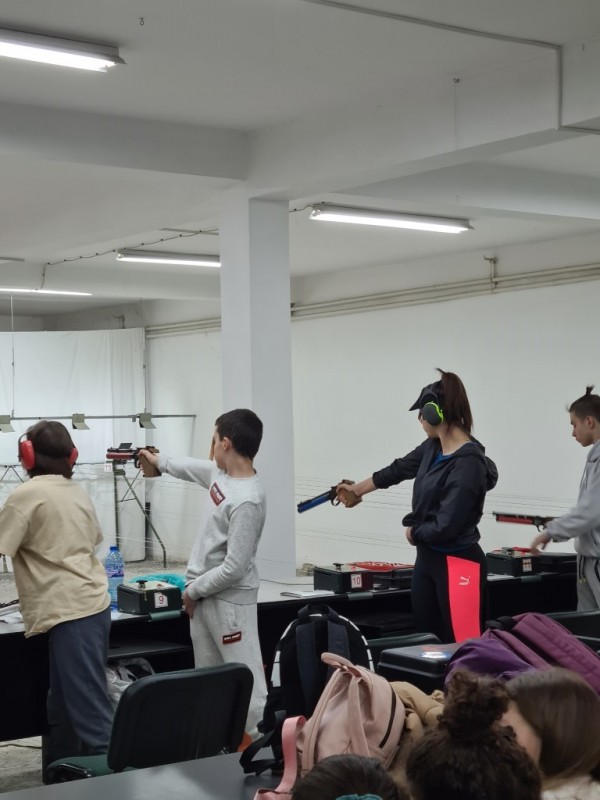 Казанлъшките стрелци завоюваха 13 медала от турнир в Стара Загора 