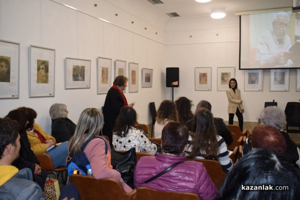 Мира Добрева: Столетниците са беловласите свидетели на времето