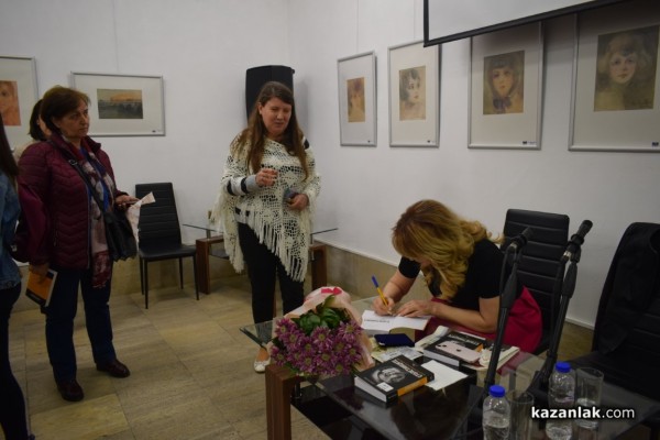 Мира Добрева: Столетниците са беловласите свидетели на времето