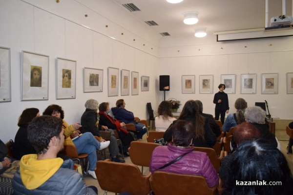 Мира Добрева: Столетниците са беловласите свидетели на времето