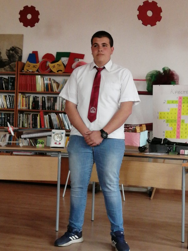 Симулация на завод за рециклиране на отпадъци представиха Хаджиеновци за финал на Месеца на професиите