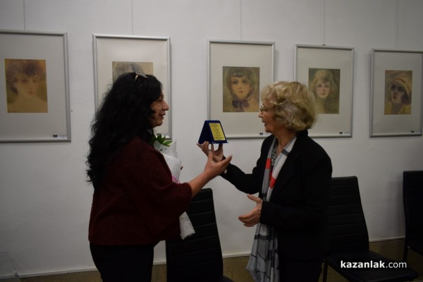 Неда Антонова представи “Пепел от мислеща тръстика“