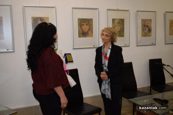 Неда Антонова представи “Пепел от мислеща тръстика“