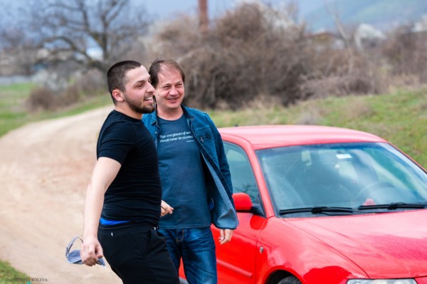 Абитуриенти от хуманитарната гимназия засадиха горичка и я кръстиха на класния си