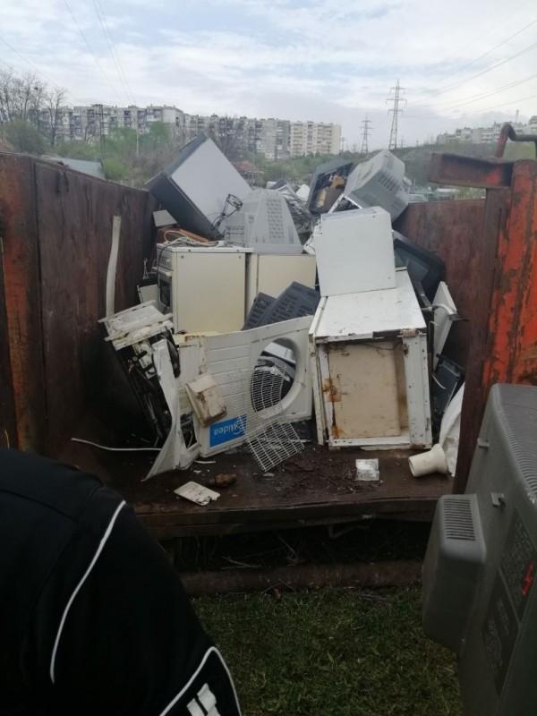 Кампанията „Да почистим Казанлък“ събра 17 670 кг. отпадъци