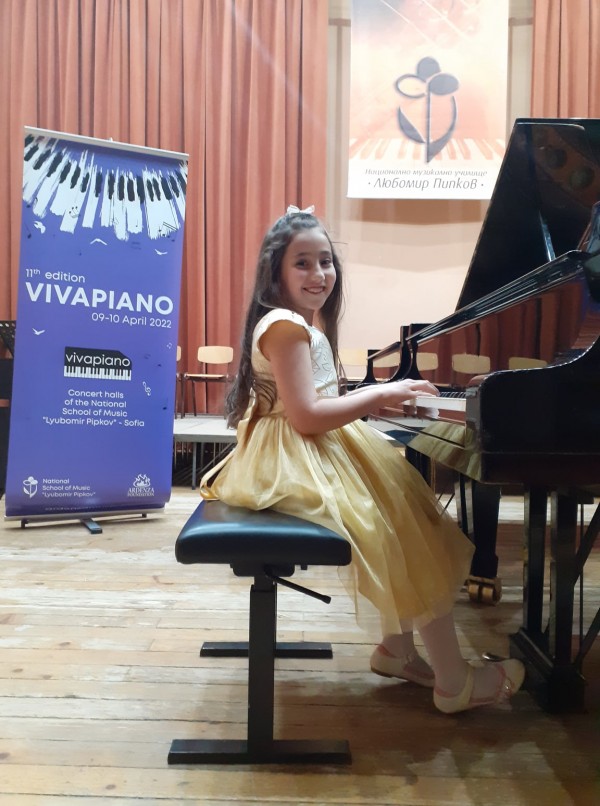 Пианистите на Елена Юлиянова - първенци в международен конкурс 